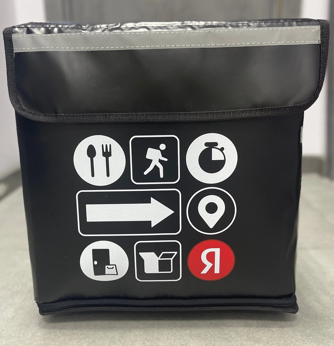 Термокороб - сумка для курьера, где еда сохраняет свое тепло и доезжает до получателя в горячем состоянии.