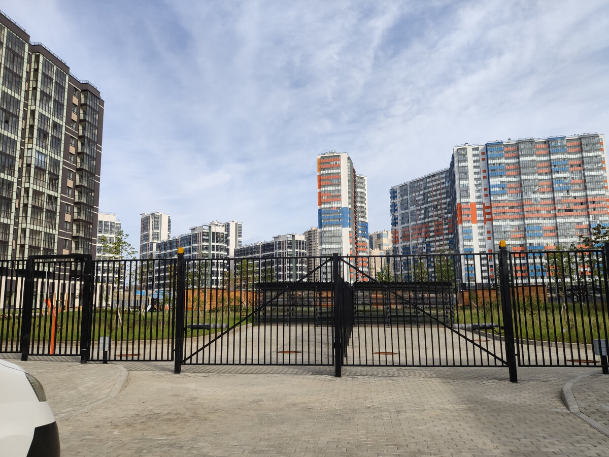 Вид на Полис на Комендантском 