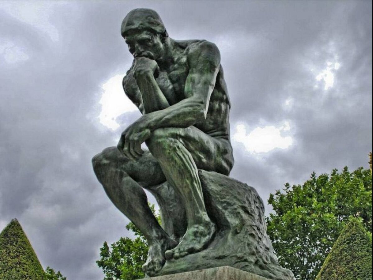 Статуя мыслителя Родена. Фото: mykaleidoscope.ru