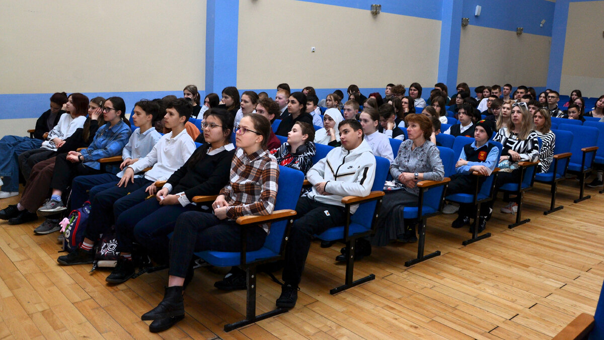 Ученики Зеленоградских школ на УРОКЕ МУЖЕСТВА "Первые в логове врага".
