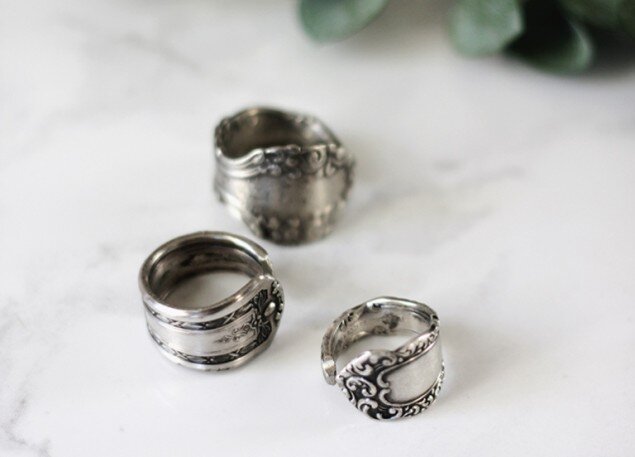    Из ложки   
Источник: «The merry thought»