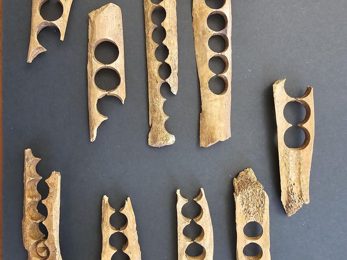    Предметы из старинной косторезной мастерской, найденные в Москве© Мосгорнаследие