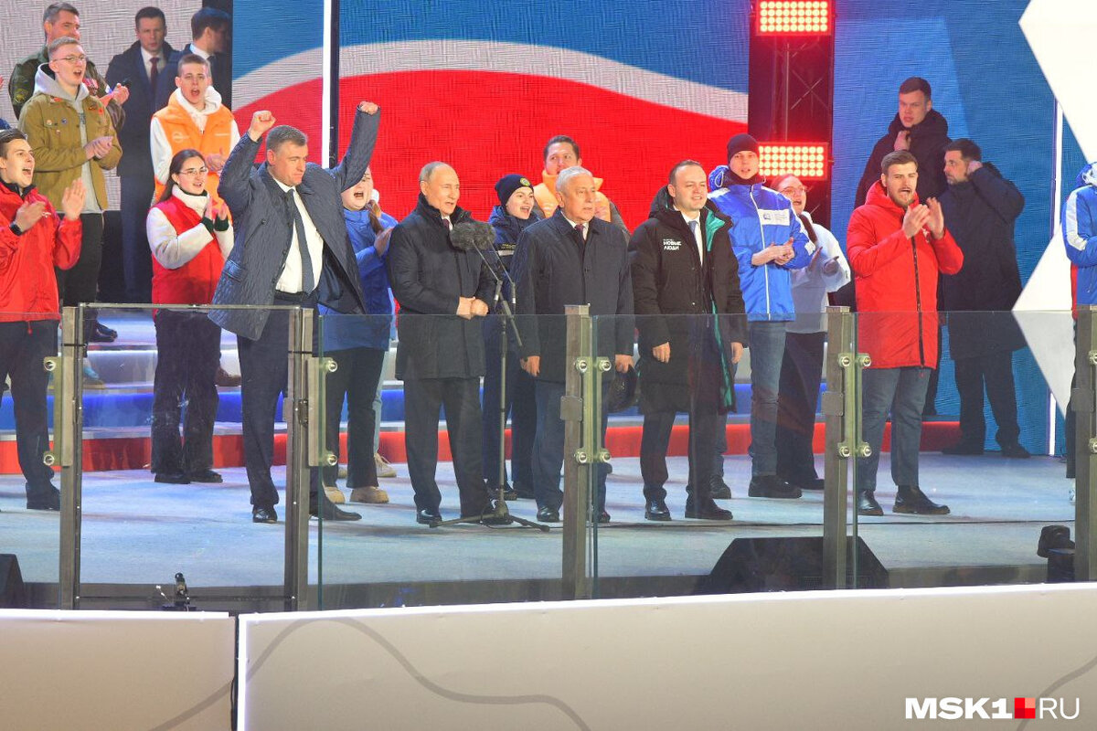 Слуцкий, Путин, Харитонов,Даванков на митинг-концерте "Крымская весна" 18 марта 2024 г. Фото из открытых источников.