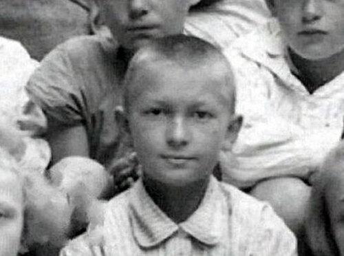Георгий в детстве. Фото из открытых источников