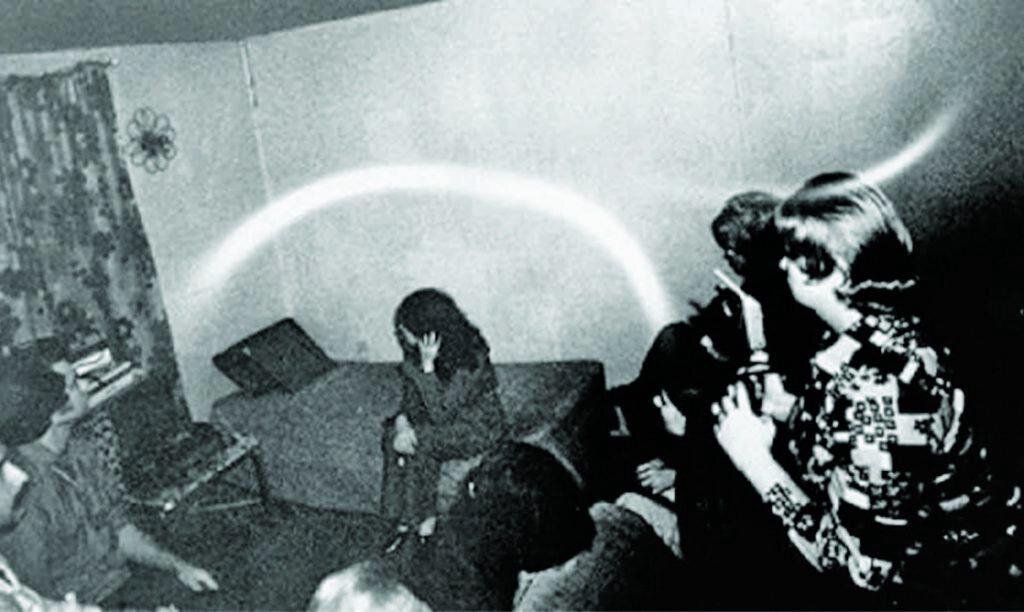 Непонятное свечение вокруг Доррис