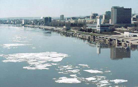 Саратов весной.