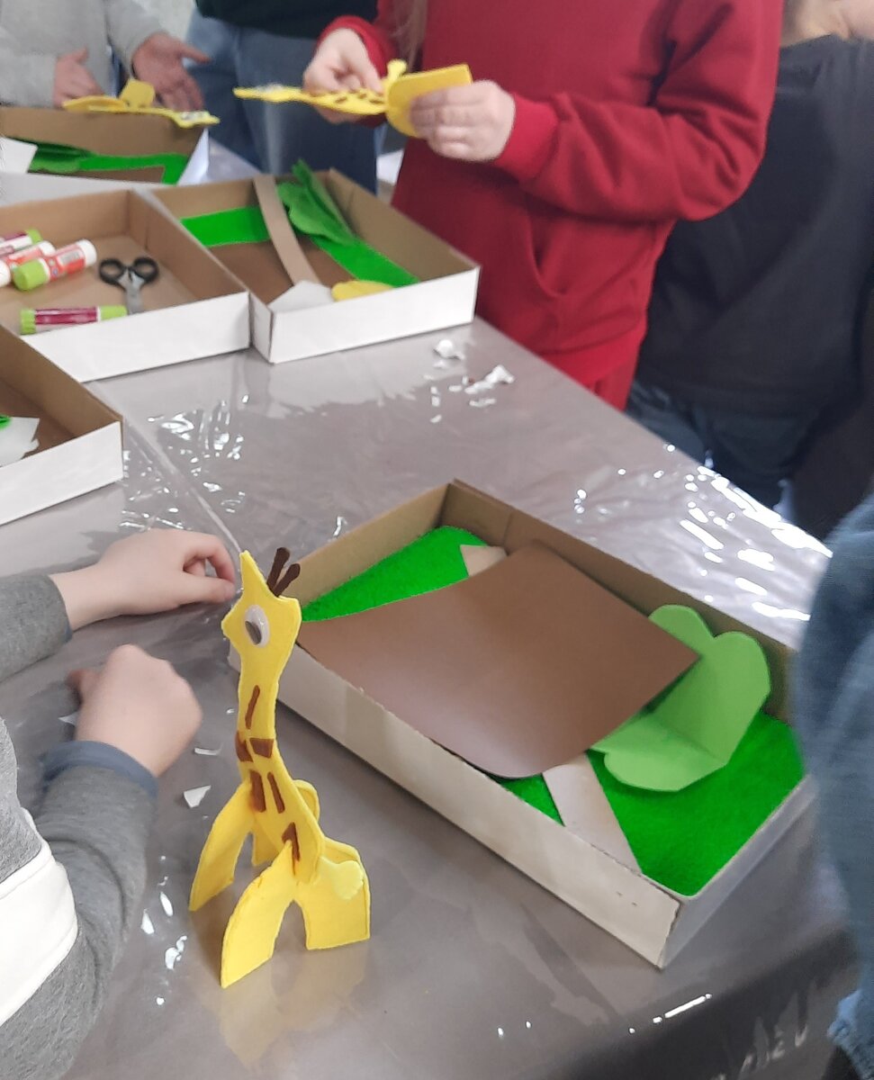 Такой жираф получился у сына