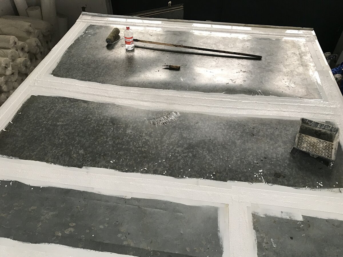 Лист металла на будку на клепки. Лист металла на будку на клепки. Стремянка будки газель. Усиление будки газель. Будка для сварки.