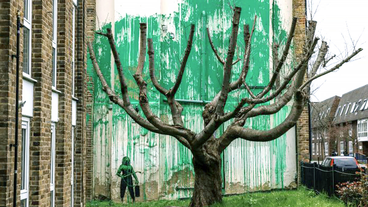 Граффити уличного художника Banksy