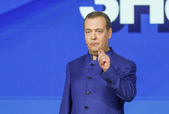    Дмитрий Медведев