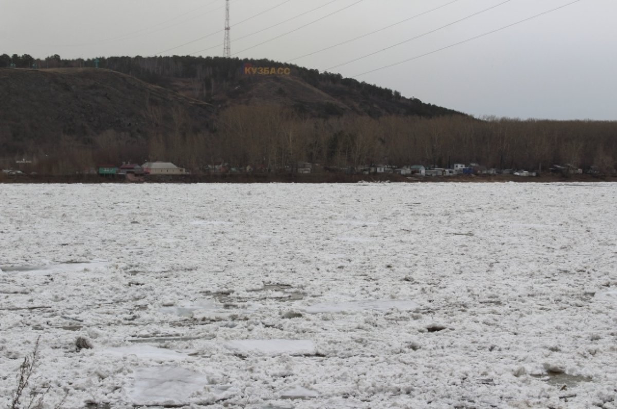 Веб камера томск вершинина река. Томск ледоход 2024. Веб камера на реку Томь в Томске. Ледоход на Томи 2022. Ледоход на Томи.