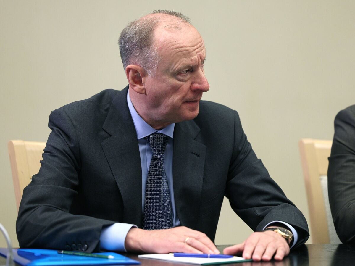    Президент РФ В. Путин провел совещание с членами Совбеза РФ, правительства РФ и руководством силовых ведомств© РИА Новости . POOL/Гавриил Григоров