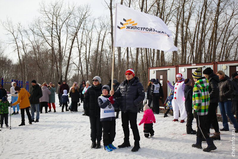    Праздник для сотрудников компании "Жилстройзаказчик" прошел 17 марта на лыжном стадионе за "Аксоном". Пришло больше 150 человек.