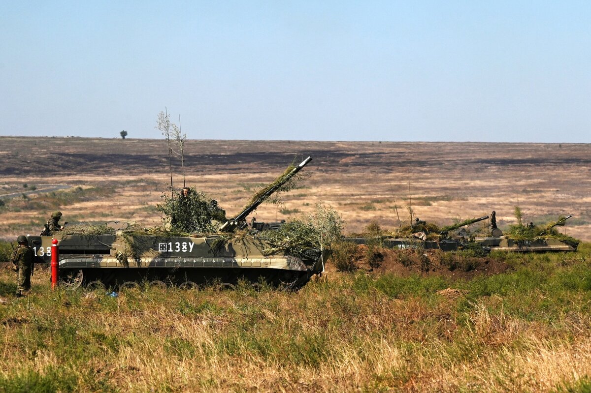 БМП-3 в полях. Взято с "Яндекс.Картинки".