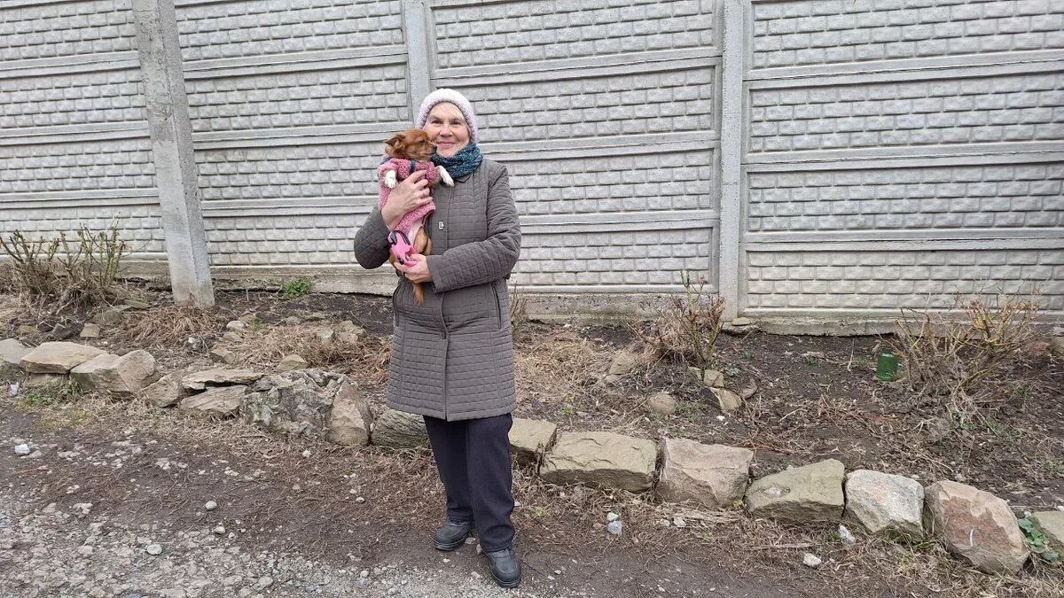 Вышли на прогулку.Скоро буду грядку приводить впорядок.