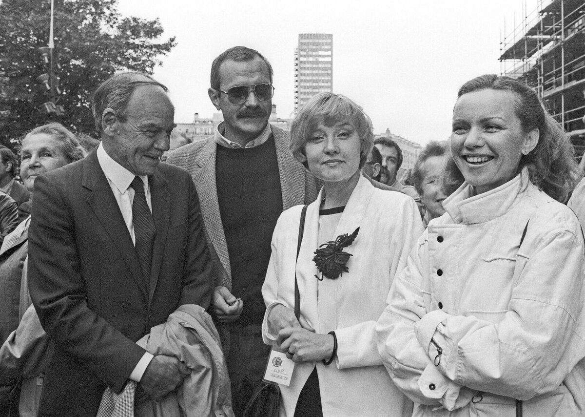 Валентина Теличкина с коллегами