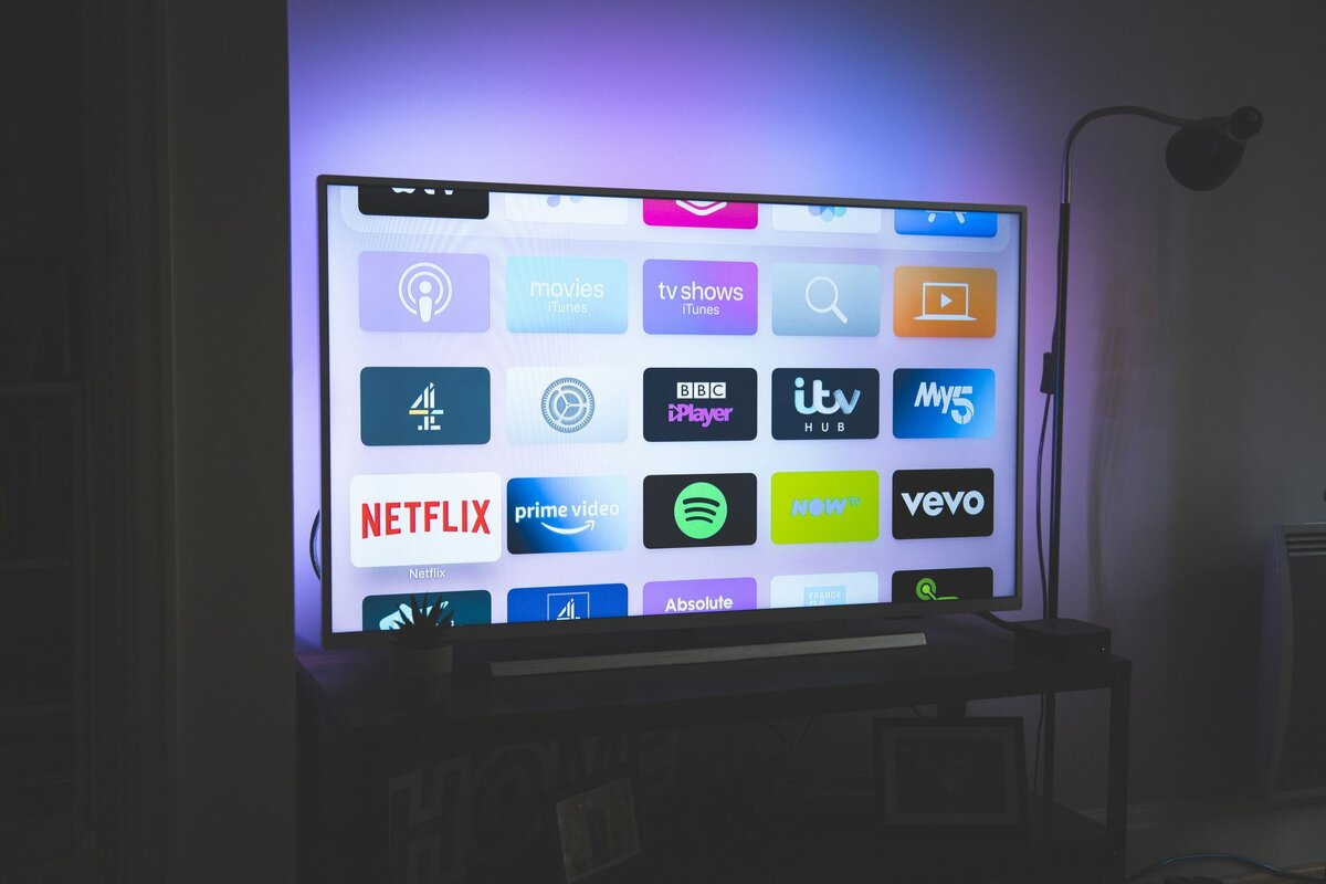 Что такое Smart TV. Что входит в Smart TV, как его подключить | Цифровой  Океан | Дзен