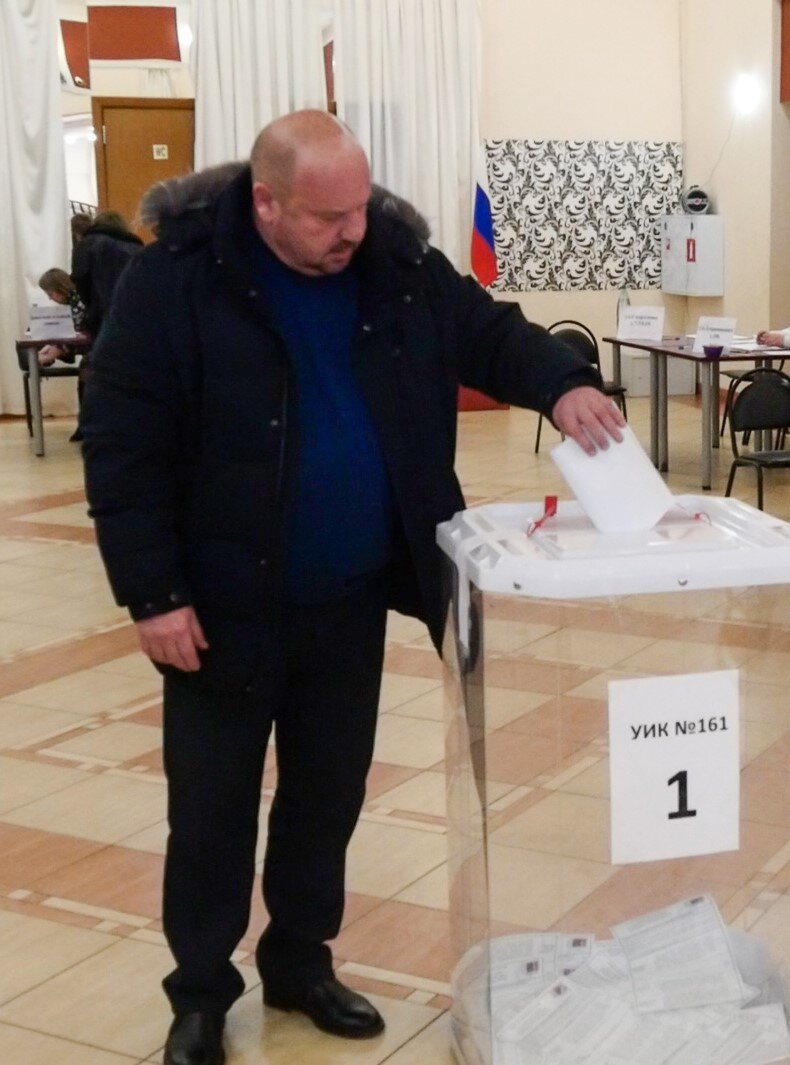 А.В. Дранишников проголосовал в первый день выборов.