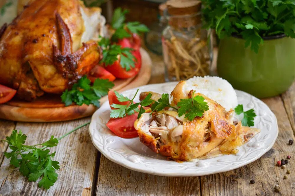 Сколько времени варится курица. Сколько минут варить курицу до готовности. Кулинарные шпаргалки. Сколько времени готовят куриные. Сколько варить курицу.