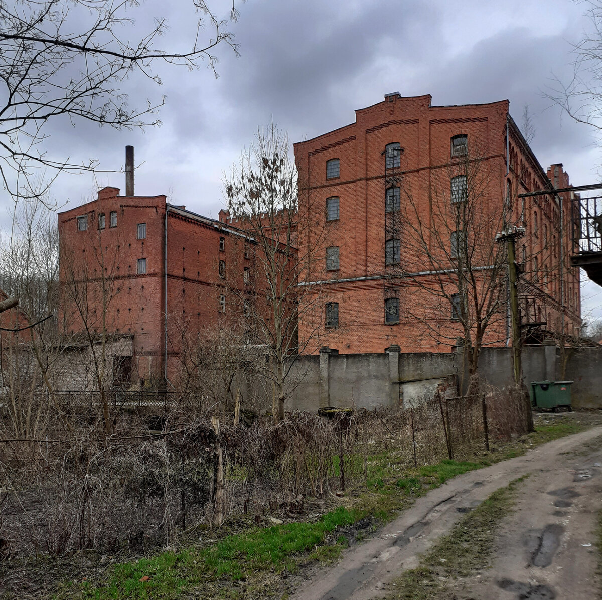 Разбирая фотоархивы: недооцененный Озерск (Калининградская область) | Не  усложняя жизнь. Туры по Калининградской области | Дзен