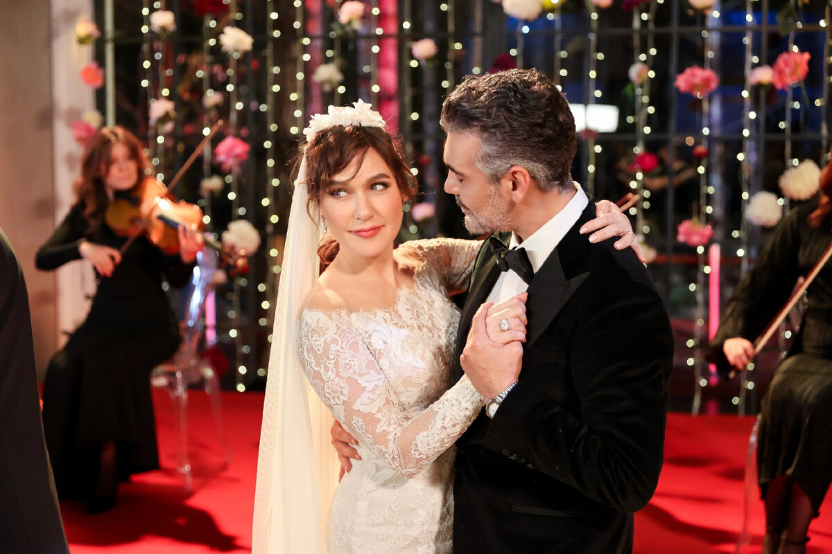 Кадр из сериала "Соседняя комната". Картинка из Интернета.