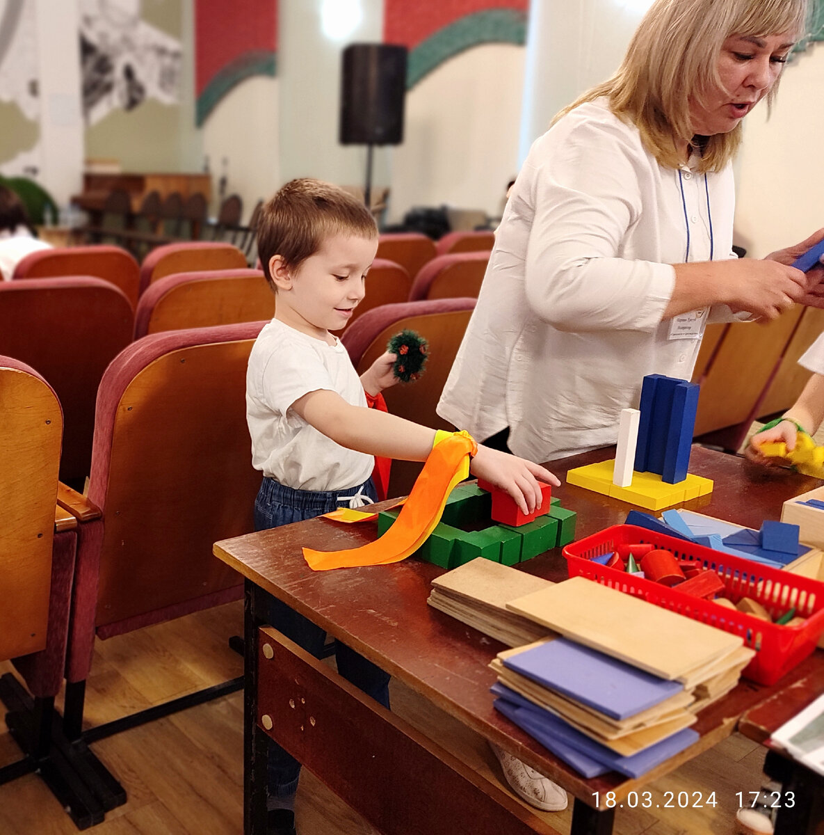 Вадим в браслетах