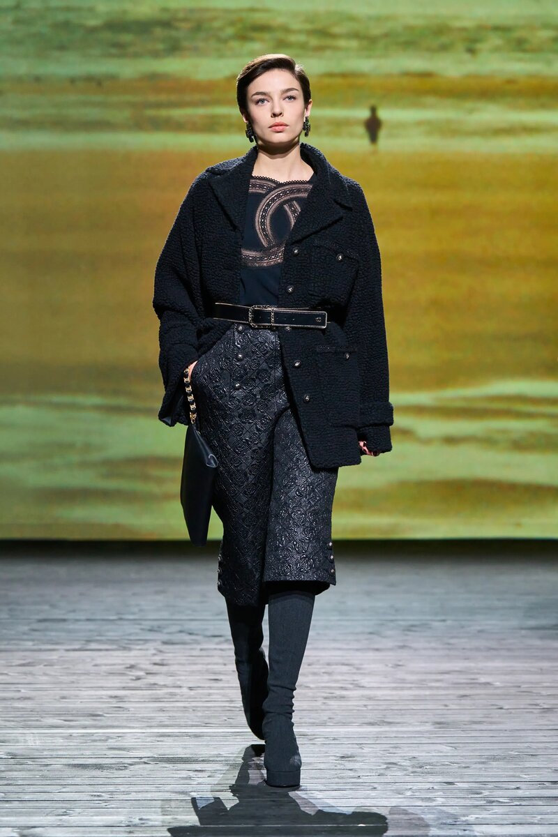 Fendi News, Collections, Fashion Shows, Fashion Week Reviews, and More Vogue