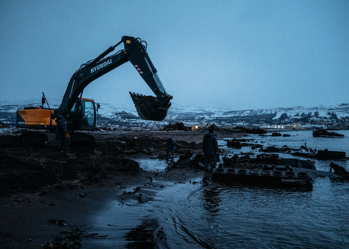 Как воды Дальнего Востока очищают от затонувших судов | Увези меня на Север  | Дзен