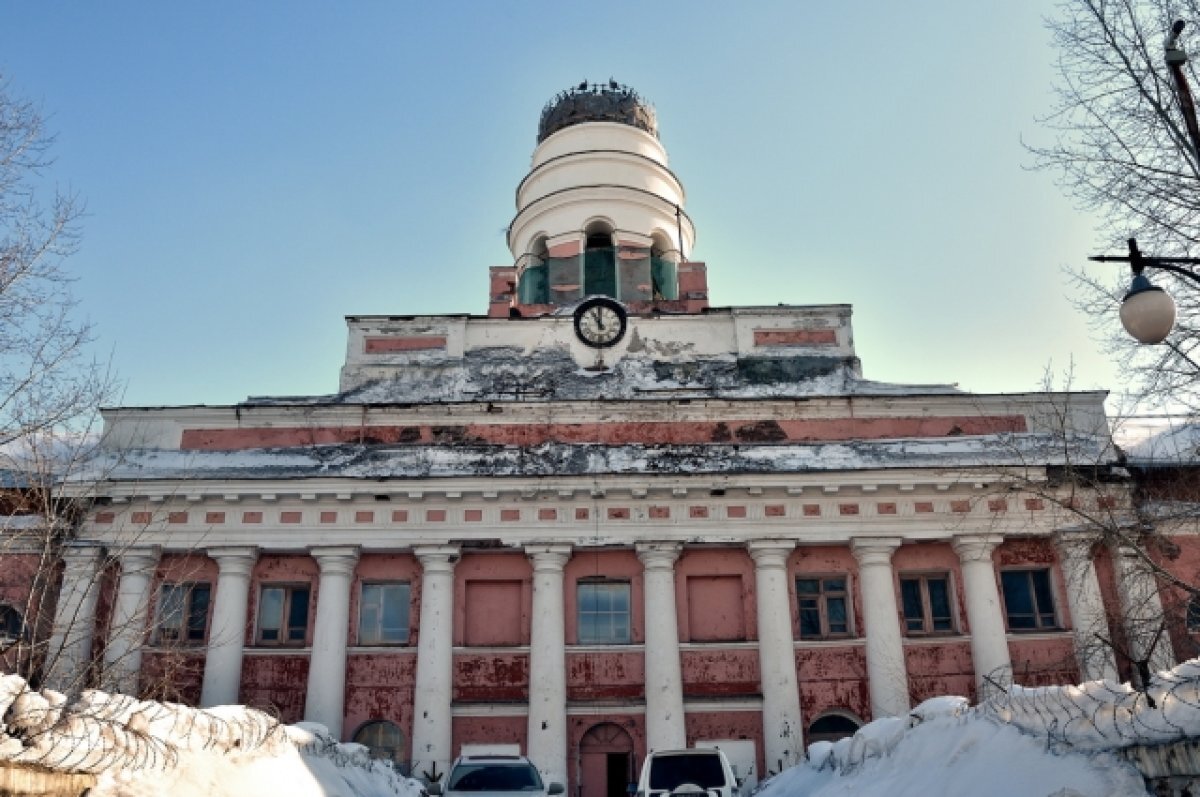    Необходимо будет провести проверку, промыть механизм, заменить масло, поставить на прежние места девять колоколов и отрегулировать их мелодию