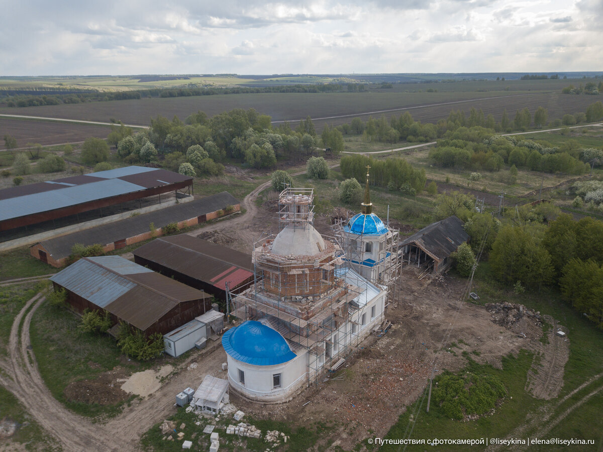 Исаково в 2023 году. Можете сравнить с аналогичным ракурсом 2019 года. 
