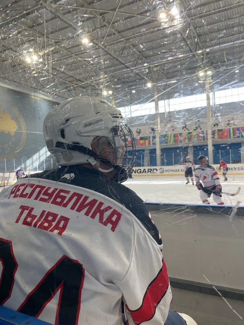 Турнир среди спортсменов от 18 лет собрал 12 команд. Весь пьедестал завоевал Бай-Тайгинский район.