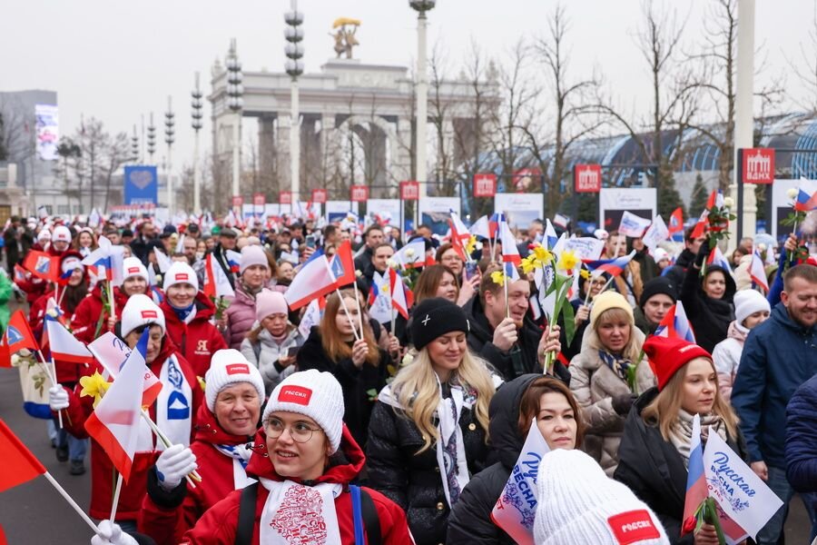    Шествие «Крым – Севастополь – Россия навсегда» на выставке-форуме «Россия» на ВДНХ © Артем Геодакян/ТАСС