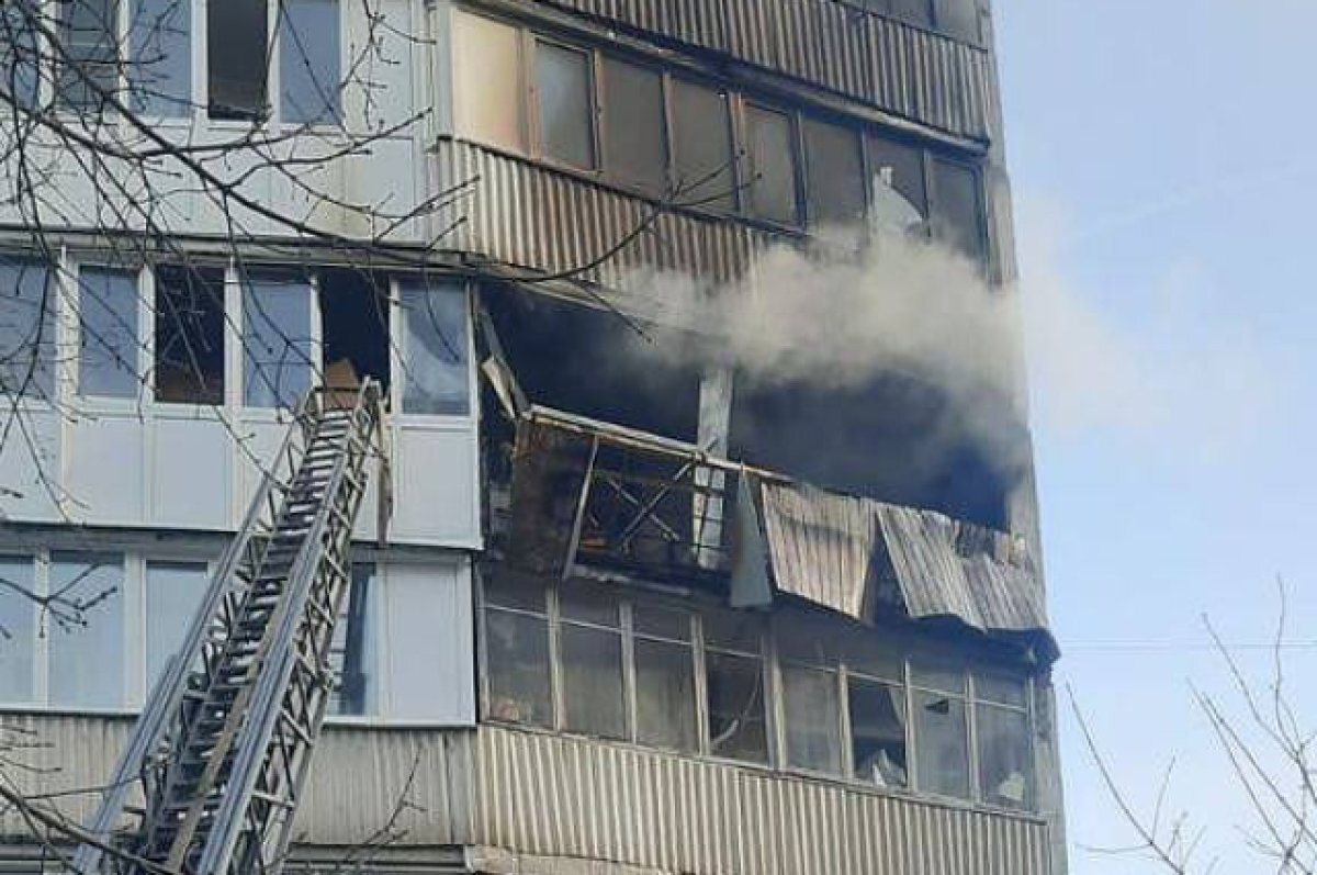    Пять взрослых и трое детей пострадали на пожаре в многоэтажке на Фучика