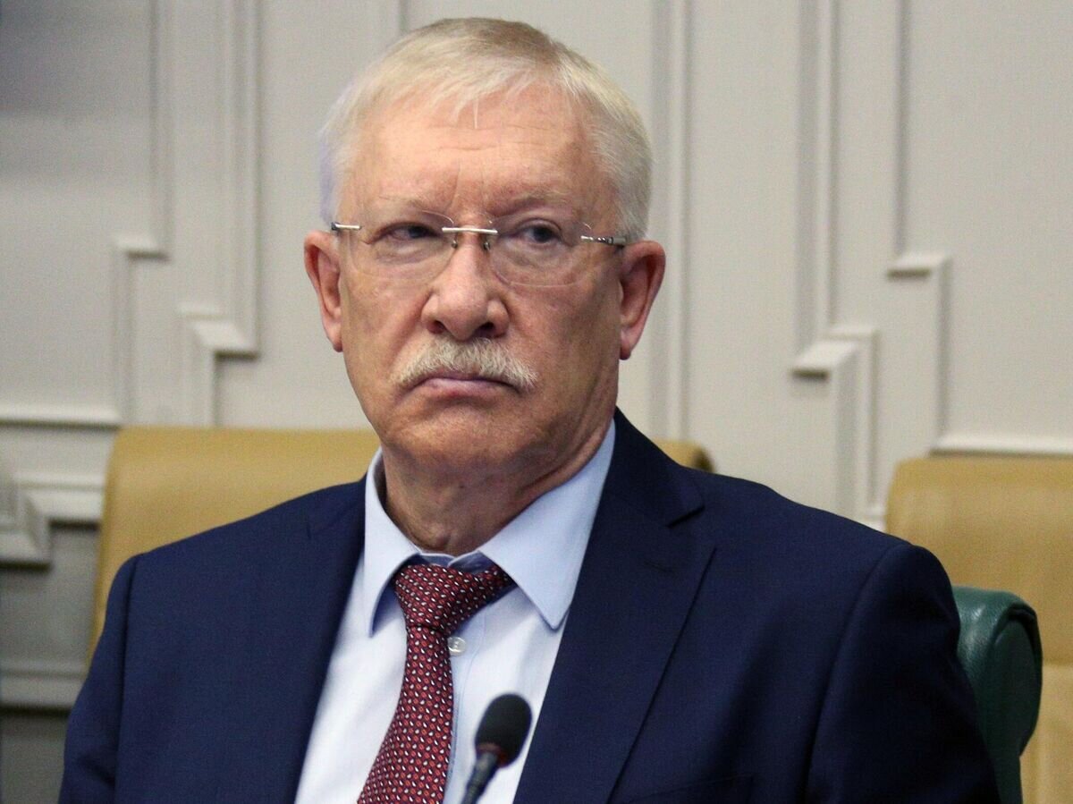    Председатель комитета Госдумы РФ по контролю Олег Морозов на заседании в Совете Федерации по биолабораториям на территории Украины© РИА Новости / Пресс-служба Совета Федерации РФ