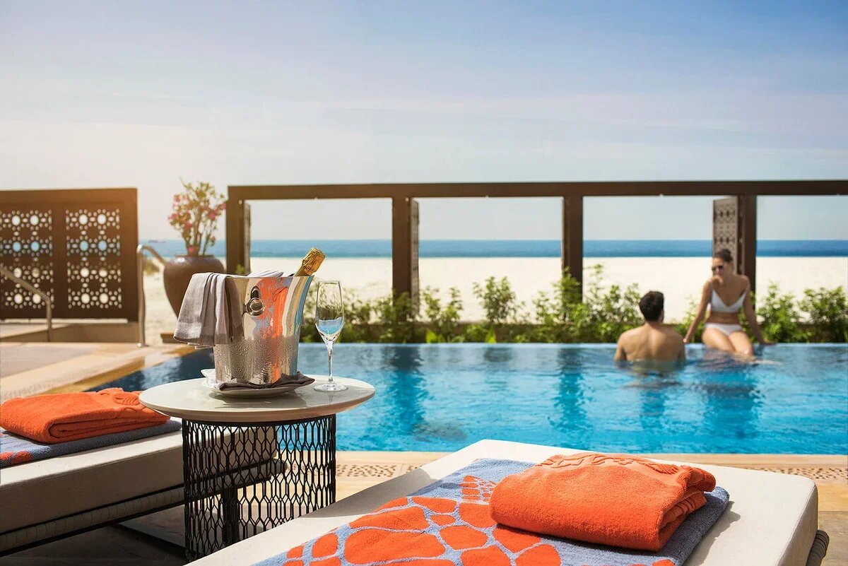 Виллы отеля Saadiyat Rotana Resort and Villas 