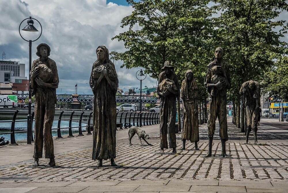 памятник пострадавшим от Великого Голода 1845-1849 гг в Дублине