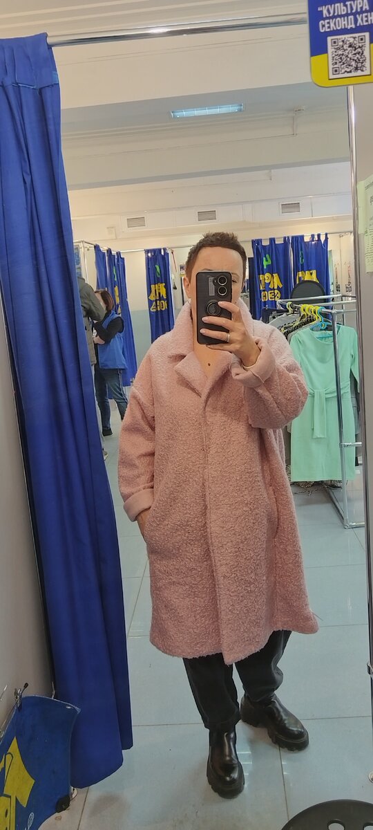  Пальто без подкладка. Размер xl, несмотря село неплохо, за счет спущенного рукава. Тоже осталось в магазине.