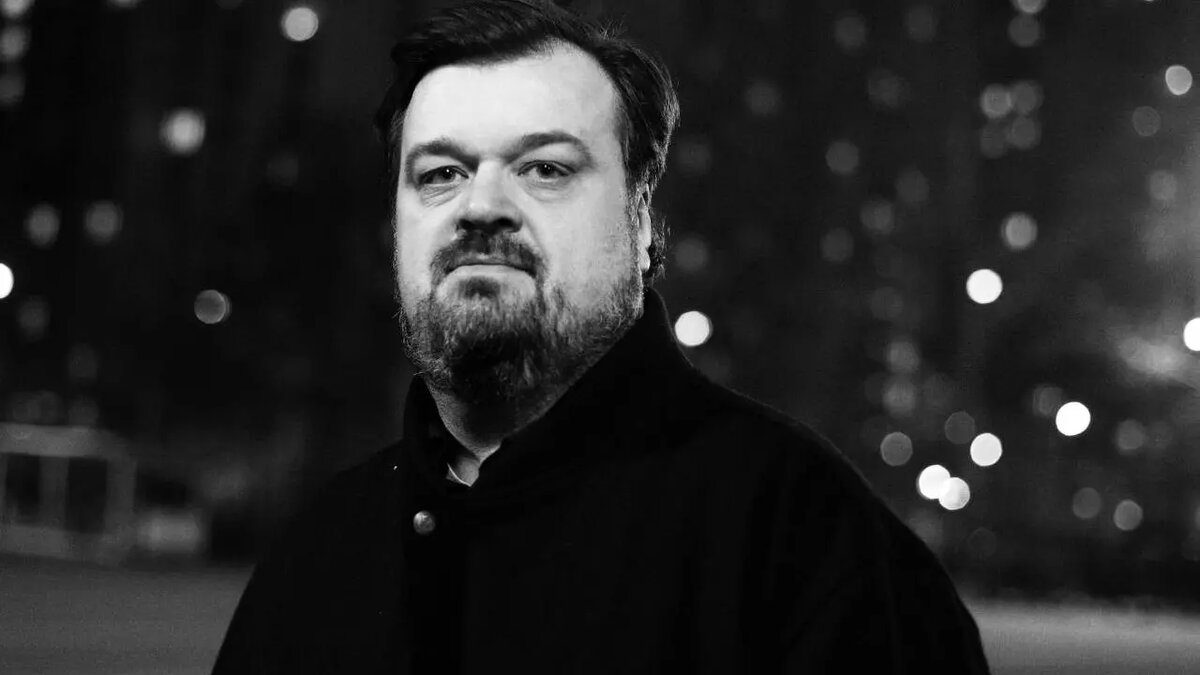     Вечером 19 марта стало известно, что в Москве на 52-м году жизни умер знаменитый спортивный комментатор Василий Уткин. Говорят, что оторвался тромб…