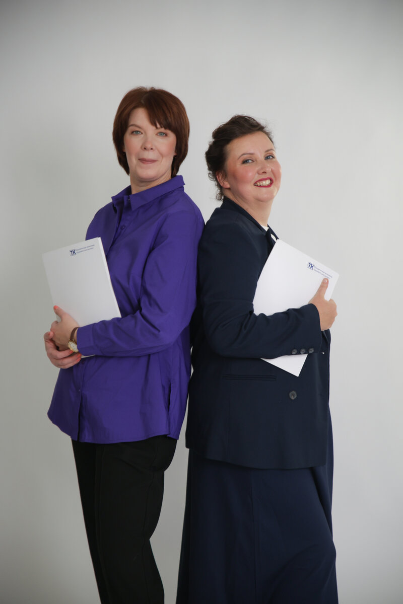 Галина Енютина и Наталья Перова, авторы практического пособия "РАКУШКИ НА ДНИЩЕ: Как уволить неугодных работников" 