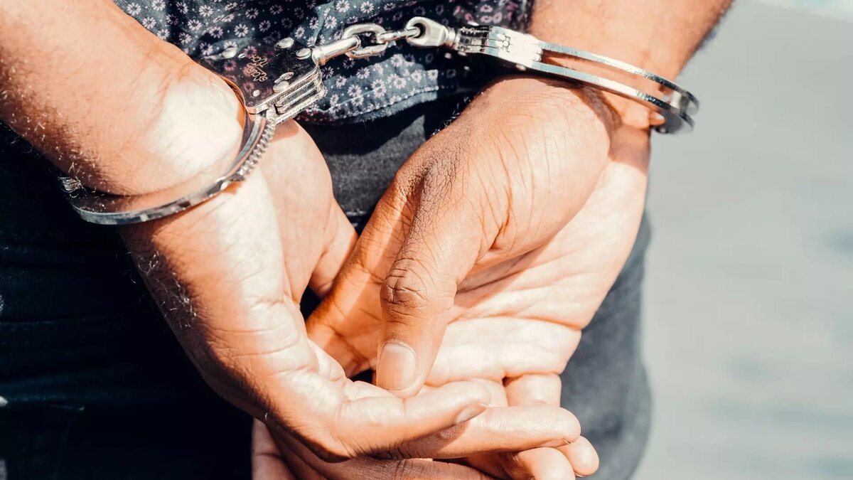     Суд рассмотрит дело 42-летнего жителя Абакана. Мужчина совершил 26 гаражных краж в Абакане и Черногорске, сообщает МВД по Хакасии.