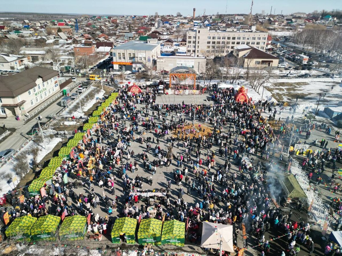 Ясный весенний день. Масленица.