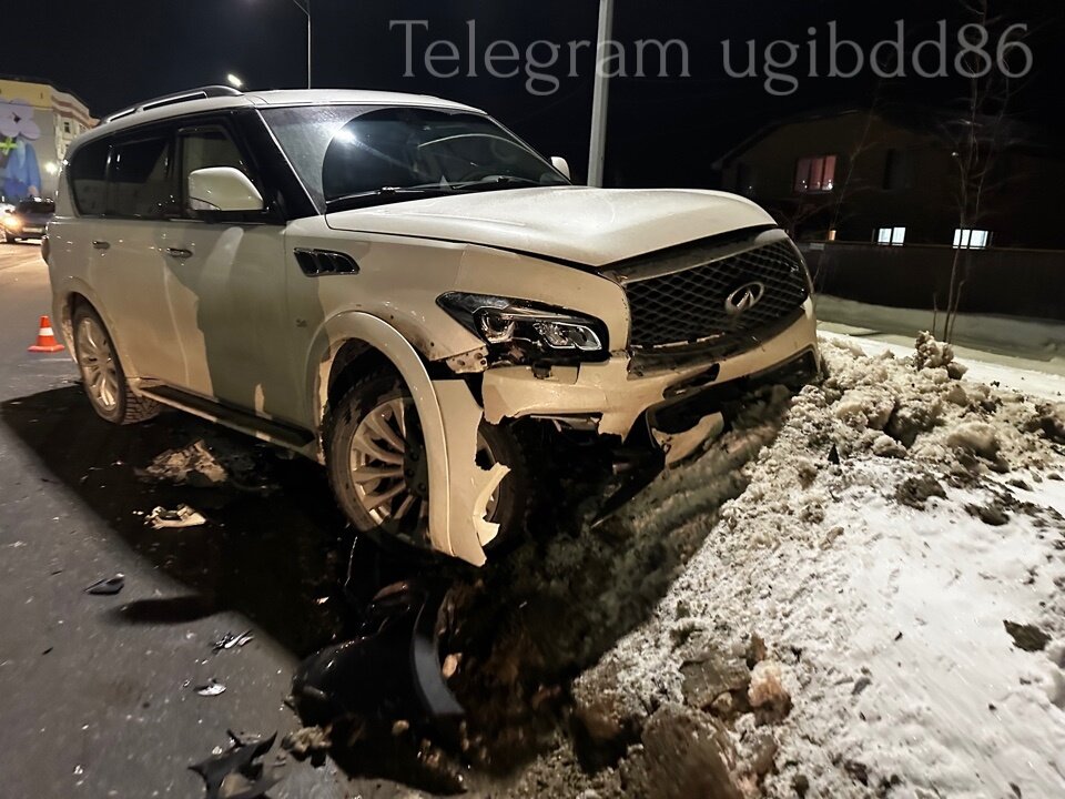    В Нижневартовске в тройном ДТП пострадали два человека