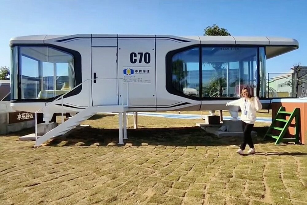    "Космический" дом С70: каркас из стали, корпус из алюминия, окно из полого закаленного стекла, композитный пол. / Фото: cgchcontainer.com