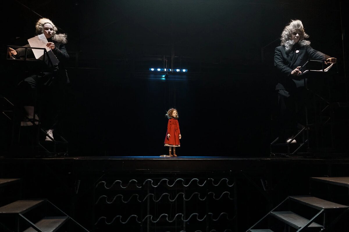 Алиса в стране чудес - волшебный спектакль в БТК