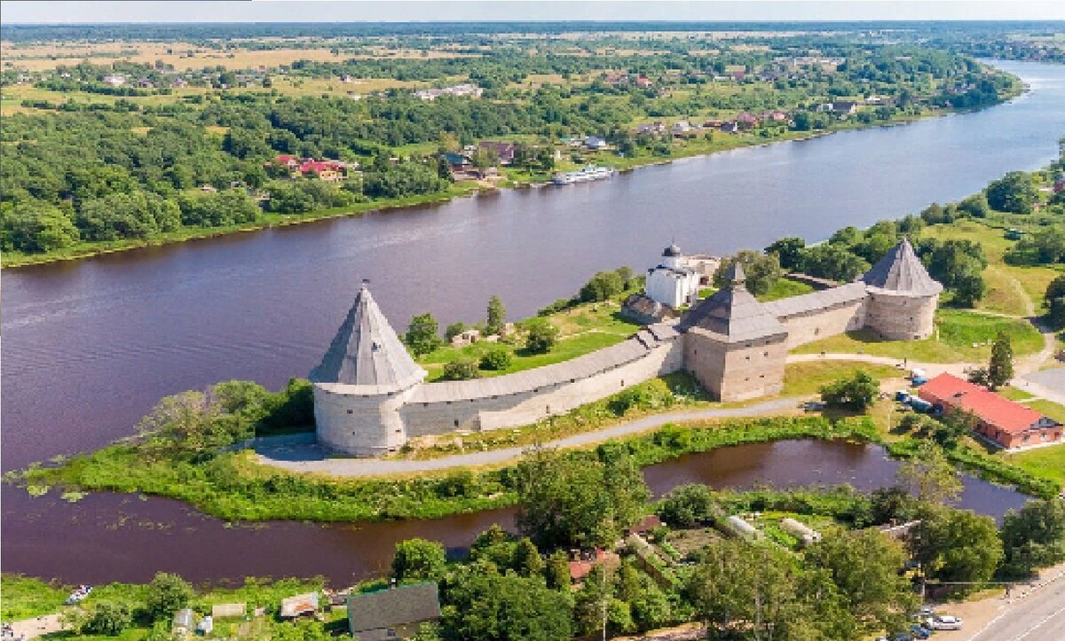 Ленинградская область, село Старая Ладога. Реконструированная крепость / здесь и дальше в статье используются изображения из открытых источников