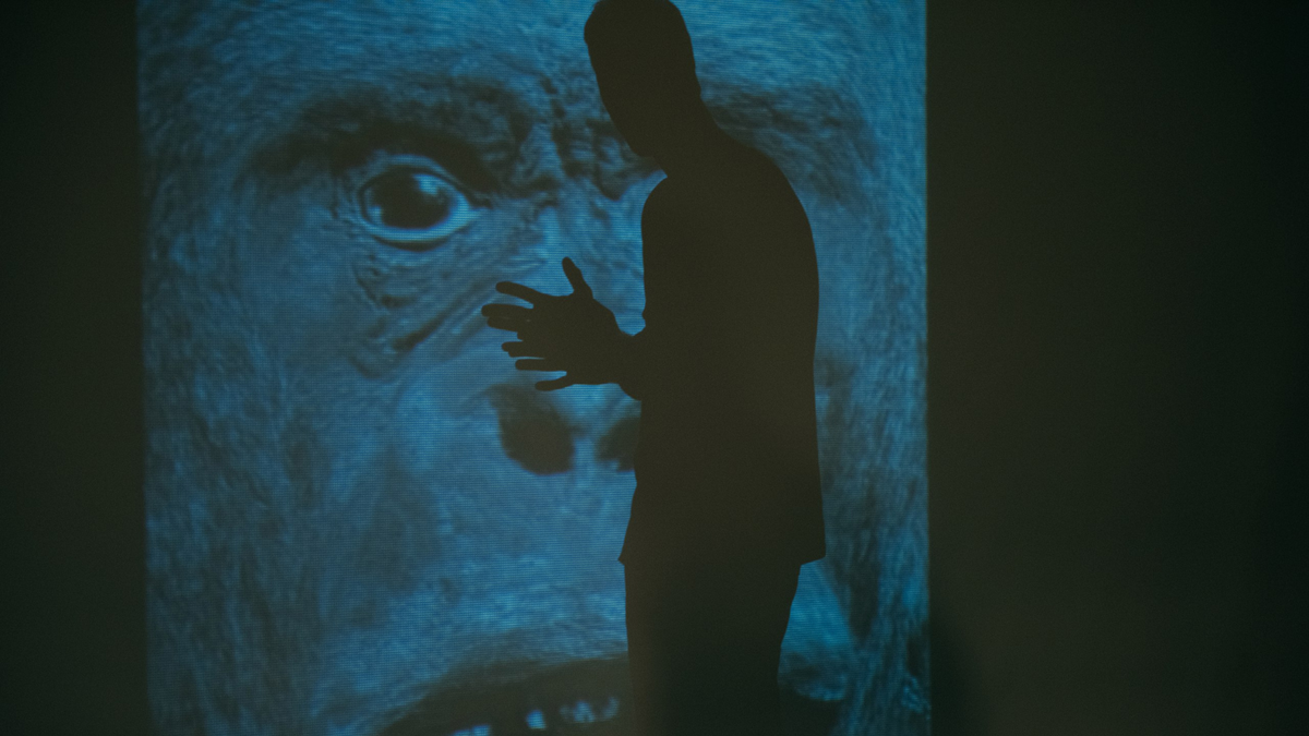 Моноспектакль «Человек.doc. Олег Кулик. Игра на барабанах», театр Практика