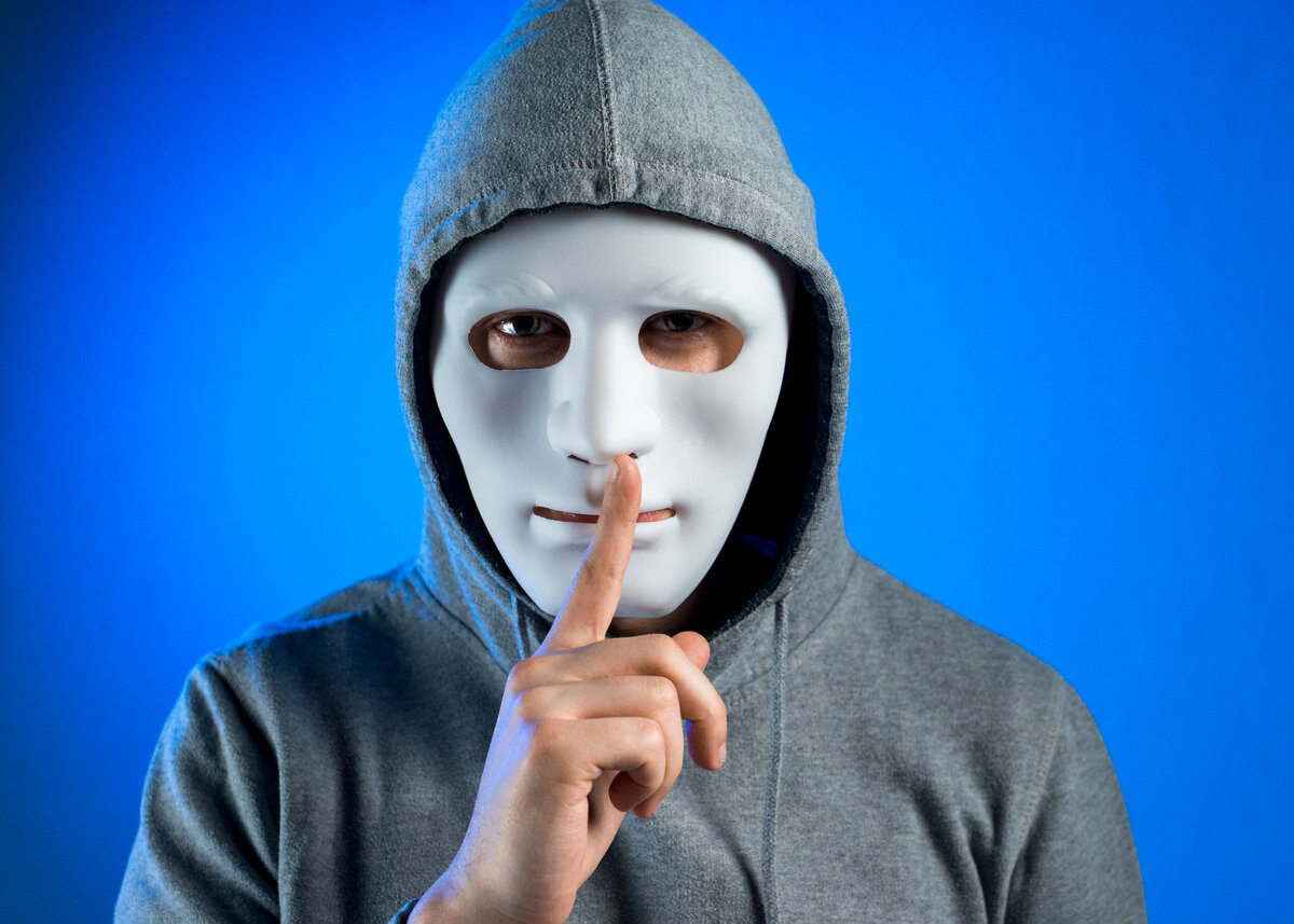 источник фото: <a href="https://ru.freepik.com/free-photo/portrait-of-hacker-with-mask_4473960.htm#fromView=search&page=1&position=1&uuid=c9f4e60e-d49c-4337-b393-62636ebbefdb">Изображение от freepik</a>