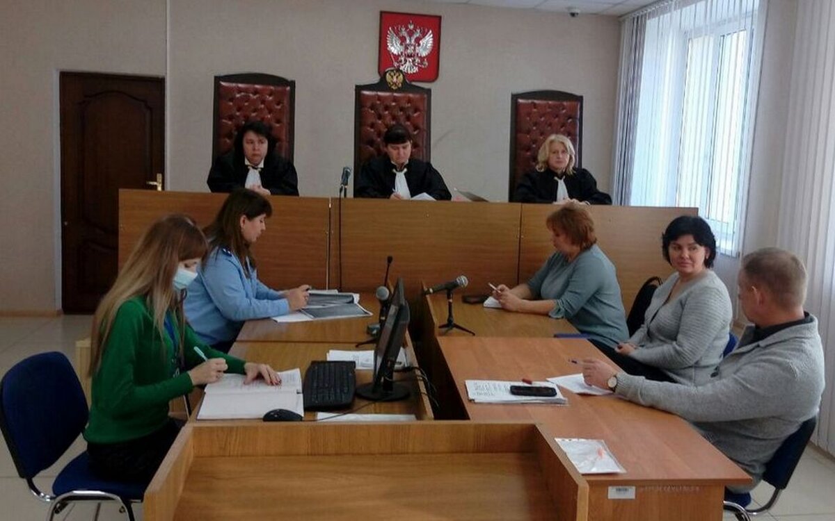    Суд передумал отпускать сообщниц курского экс-депутата по делу о хищении вверенного имущества Фото объединенной пресс-службы судебной системы Курской области