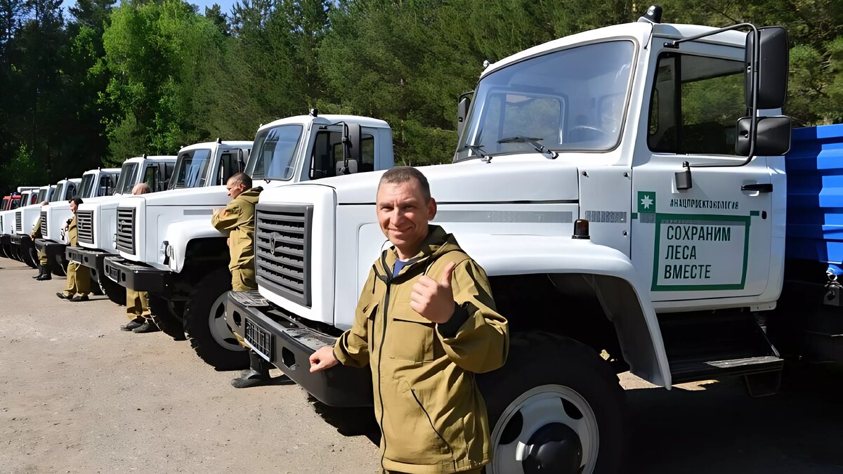     Сводный план тушения лесных пожаров в Удмуртии на следующий пожароопасный сезон был утвержден Александром Бречаловым. Об этом сообщает пресс-служба главы и правительства Удмуртской Республики.