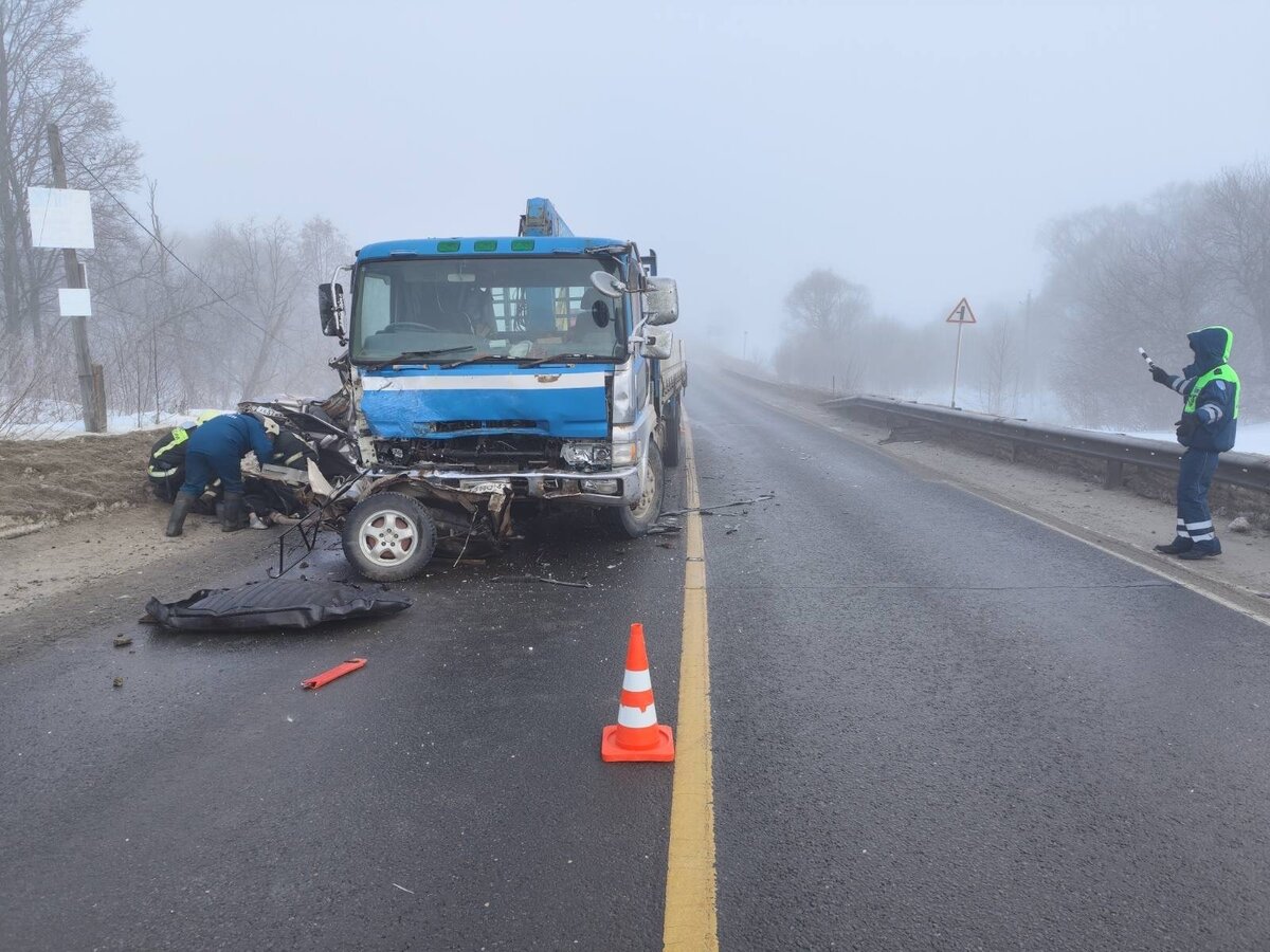     В Шуйском районе «Волга» жестко столкнулась с эвакуатором